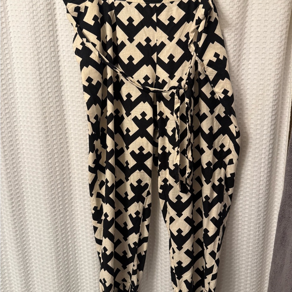Chic Black and Cream Geometric pants with Tie Waist